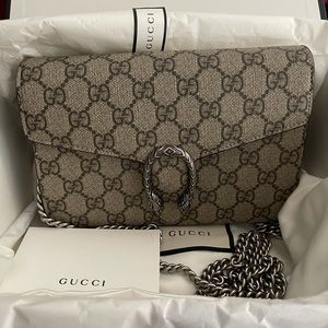 GUCCI Dionysus GG Supreme Chain Wallet